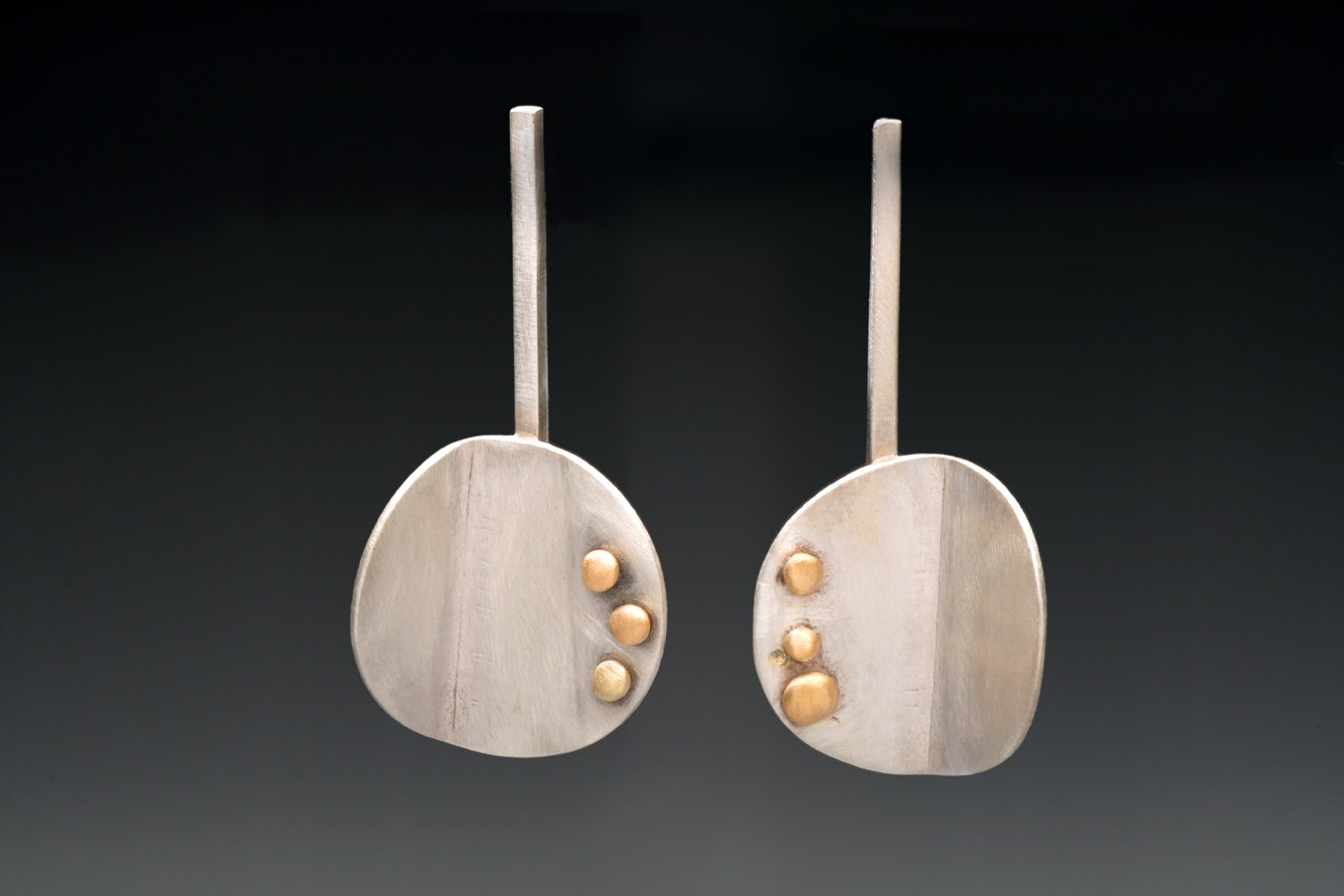 3 dots earrings
